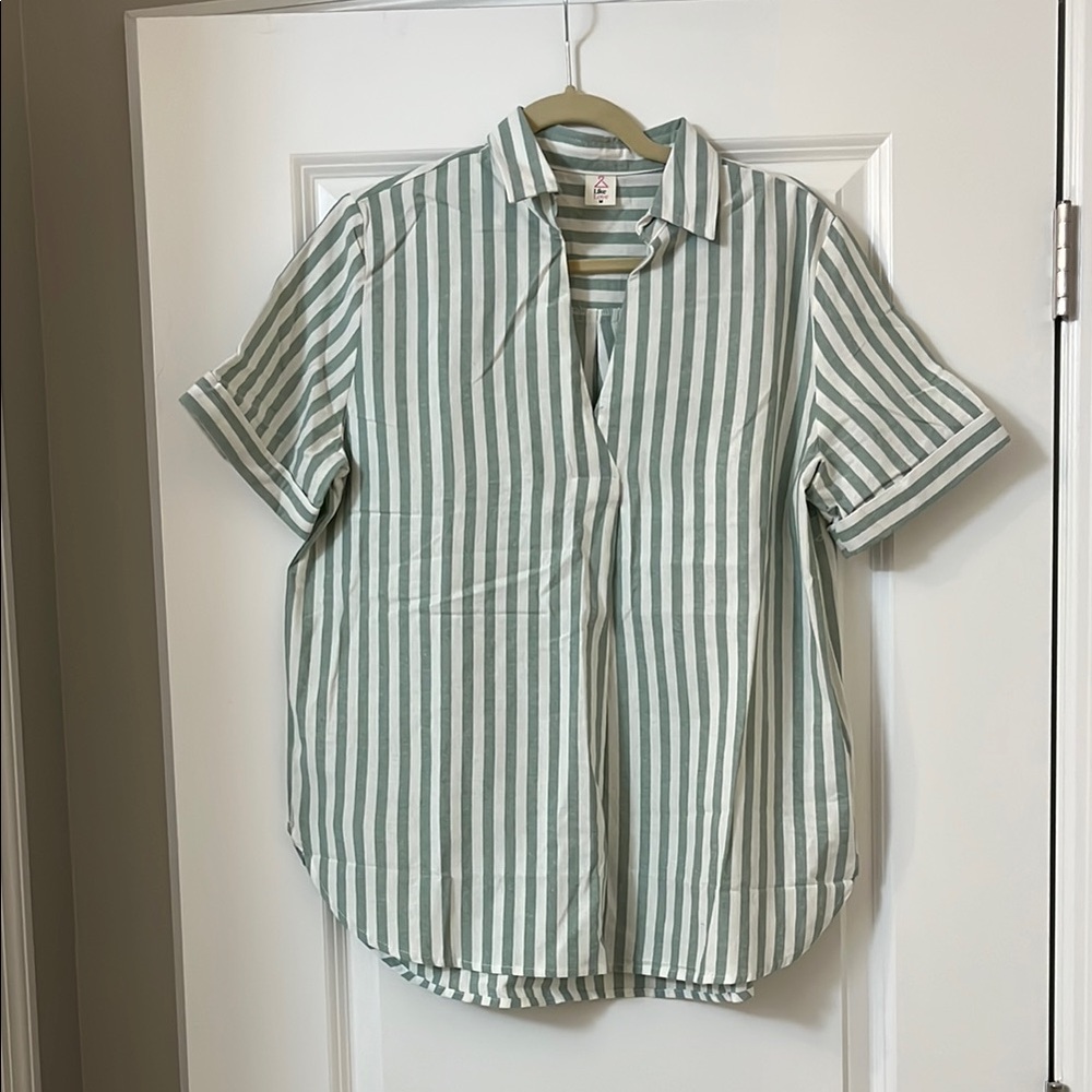 Green and White Boxy Short Sleeve Blouse